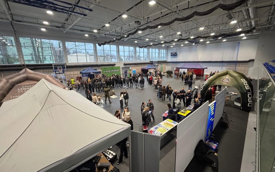 Mundurowe Targi Pracy Powiatu Strzeleckiego.