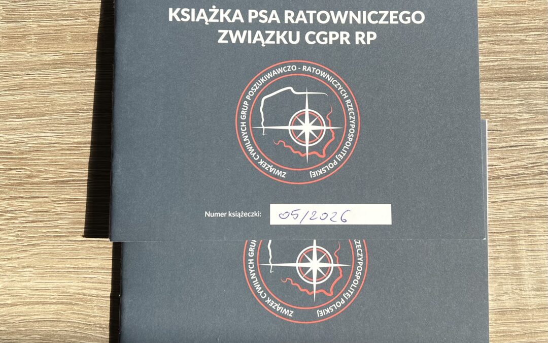 Certyfikacje zespołów z psami potwierdzone wpisami do książeczek.